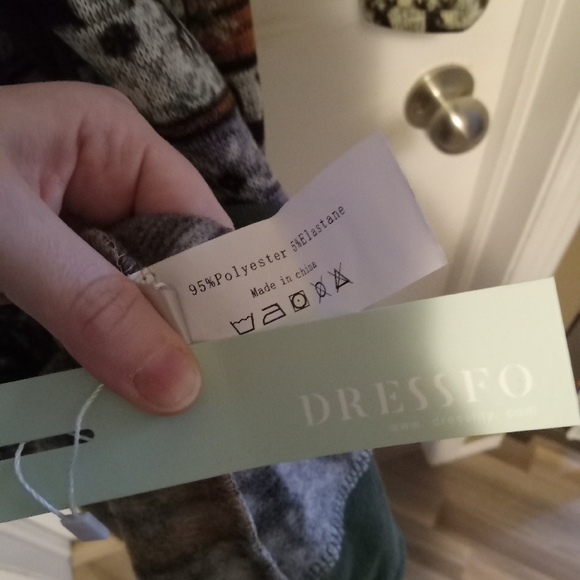 DRESSLILY Hooded Knit Dress with Button Front - Picture 6 of 6